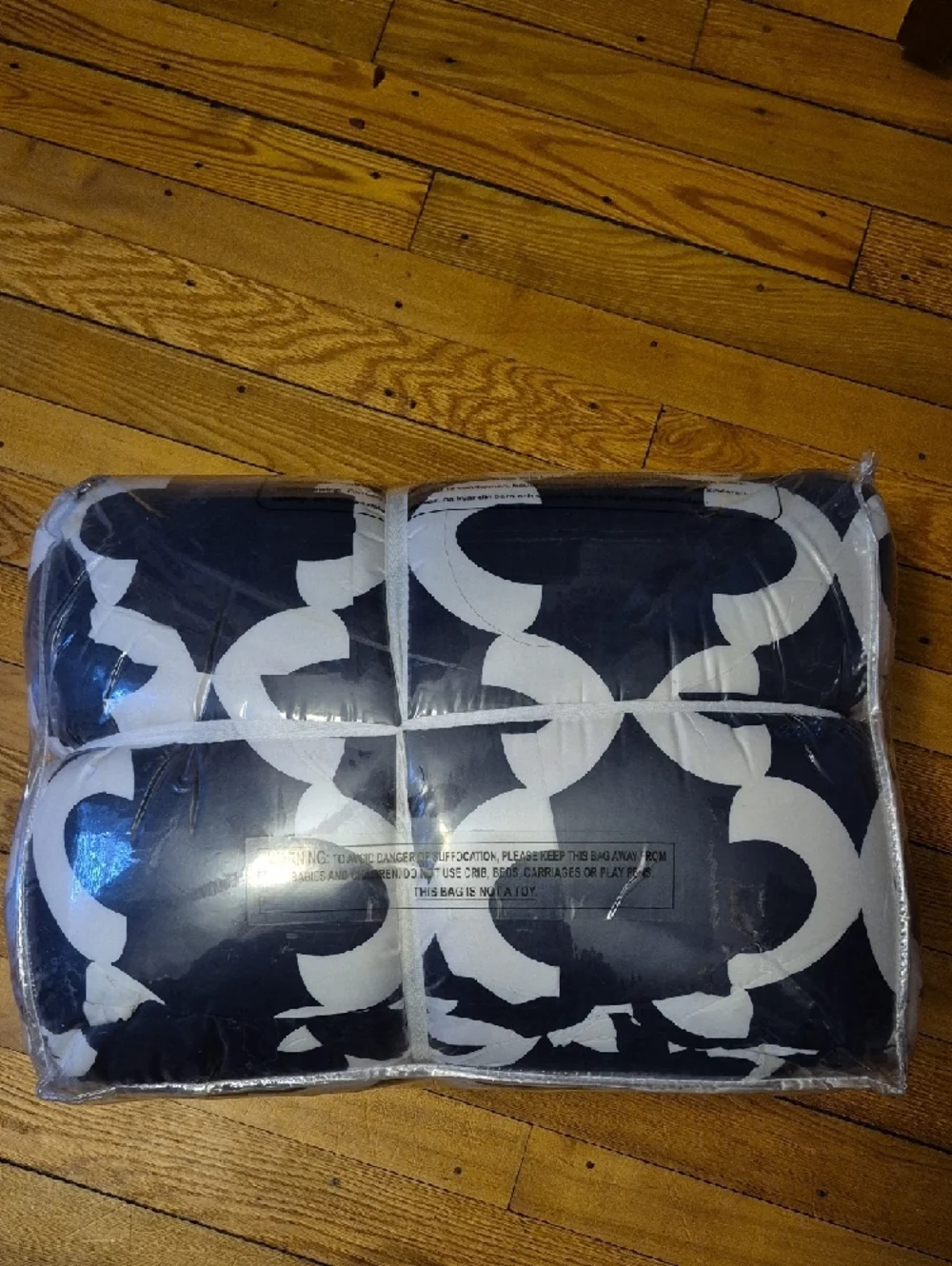 Utopia navy white